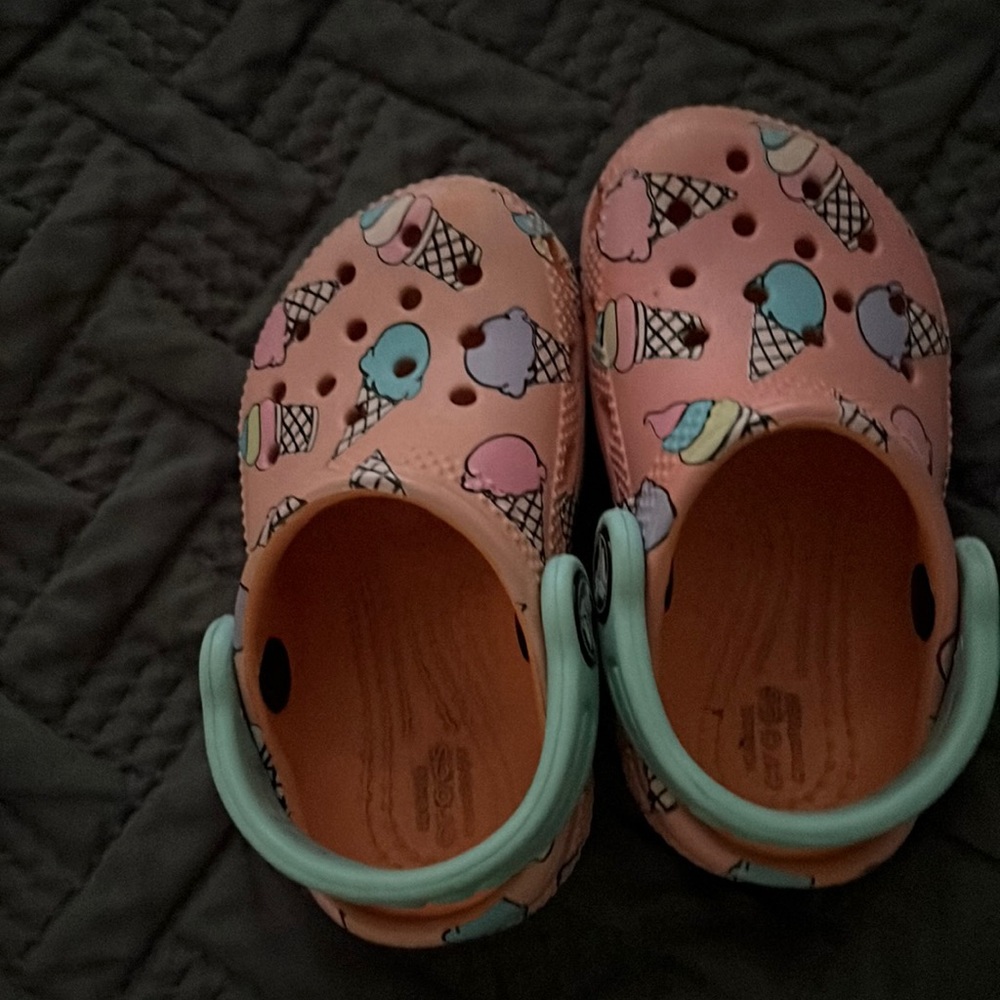Toddler size 5 crocs